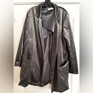 Elvi velvet blazer size 18 in excellent condition